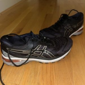 ASICS  GT-2000  Running Shoes